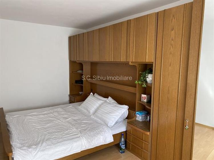 ap 2 camere decomandate v aron piata et 3 - 2