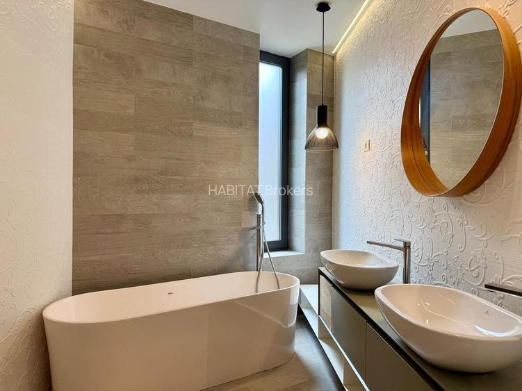 Refined Luxury Residence | Exclusive Villa with Private Spa - 25