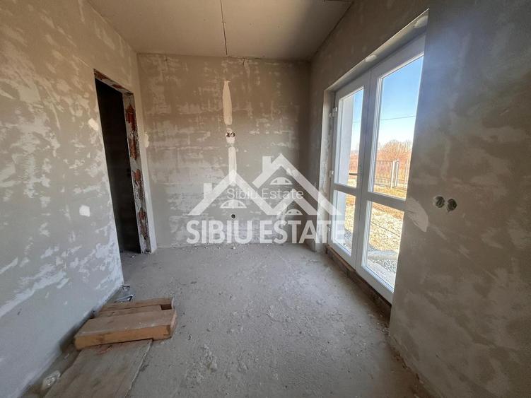 Casa duplex de vanzare 4 camere, 2 bai-s.u. 142 mp. PRET AVANTAJOS - 14
