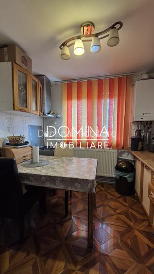 Vânzare apartament 4 camere *ULTRACENTRAL* situat în Târgu Jiu, strada Unirii - 8