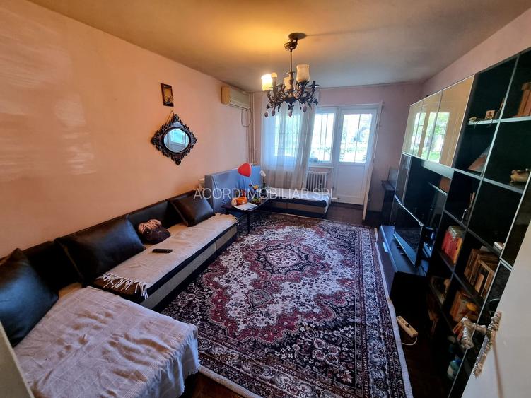 Piata ciresica-apartament 4 camere decomandat - 2