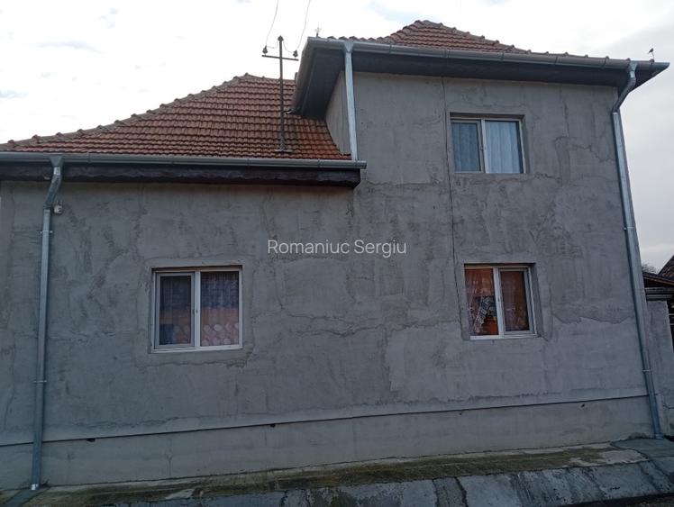 Casa cu etaj ,mansarda,anexe  - 7