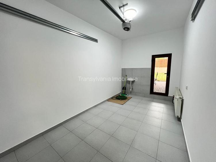 Casa cu 7 camere | 3 balcoane | Garaj | 220 mp + 80 mp curte | Cartier Panorama - 37