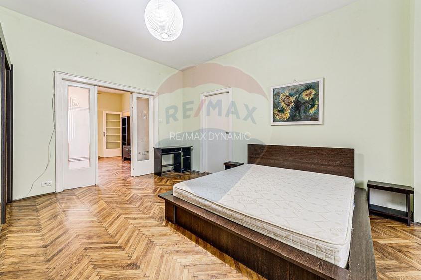 Apartament cu 4 camere de vânzare în zona Ultracentral - 2