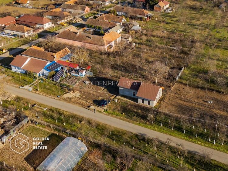 Casa la gri in Alunis,  teren 487 mp - 23