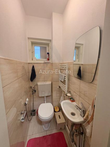 Apartament decomandat 70 mp utili 2 bai pivnita si curte 58 mp Central - 16