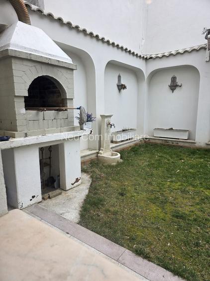 Vila de inchiriat - 33