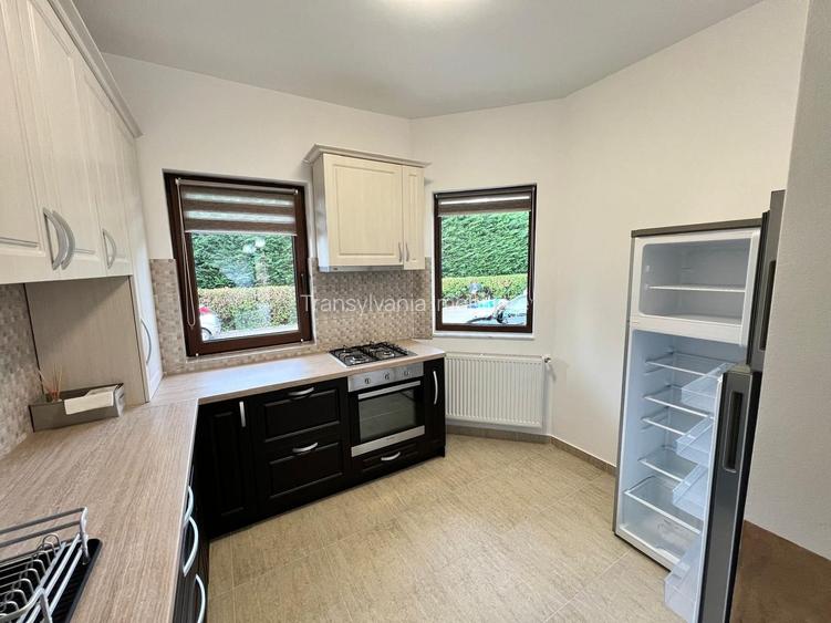 Casa cu 7 camere | 3 balcoane | Garaj | 220 mp + 80 mp curte | Cartier Panorama - 9