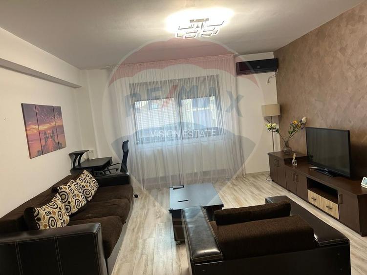 Apartament cu 2 camere în zona Liceul de Arta-Spital nr,1 - 4