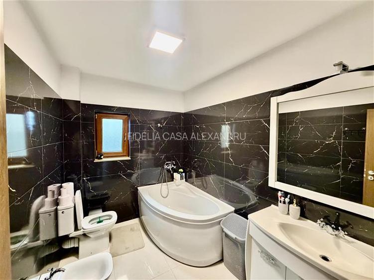 Case / vile de vanzare Miroslava - 13