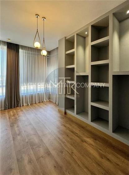 VILA INDIVIDUALA de LUX in Complex | 8 camere | Mobilata&utilata | 4 locuri de p - 36