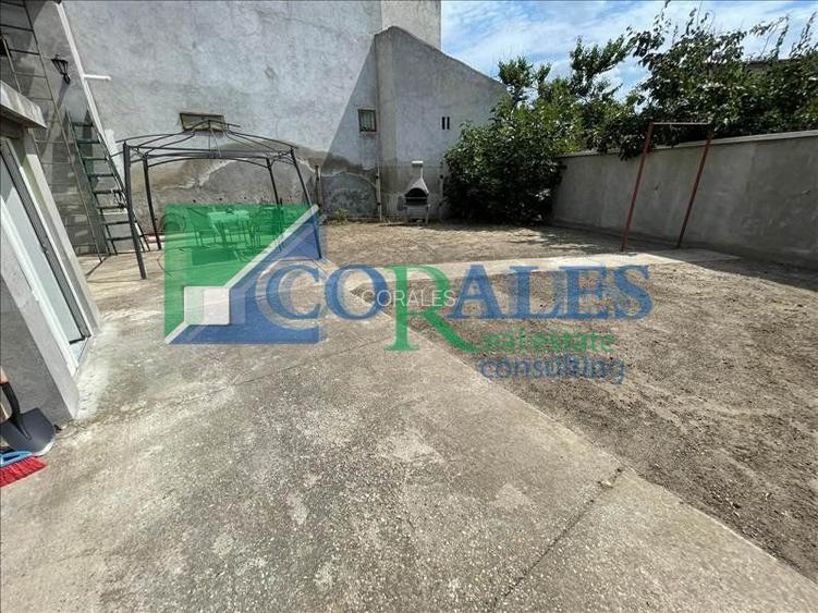 Casa Renovata complet Exterior si Interior.In Sinaia.Teren in proprietate. - 12