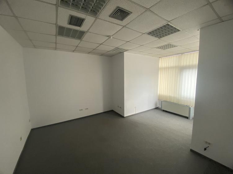 Birou 617mp | Universitate | BMS, Recepție & Lift Marfă