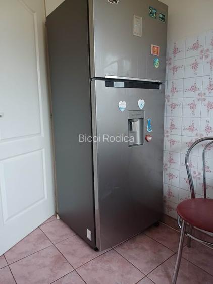 Apartament 3 camere, semidecomandat, zona centrala - 4