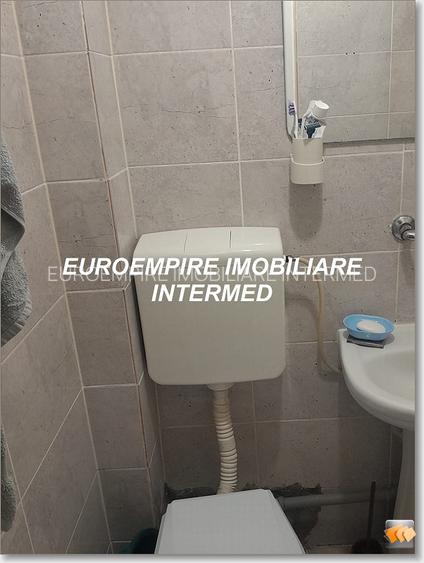 Garsoniera decomandata ,Zona Palas - 3