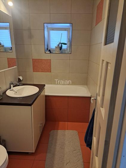 Particular, vand apartament 2 camere  decomandat. Se vinde fara intermediari. - 13