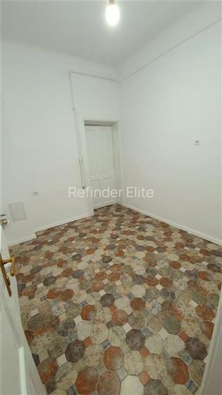 Apartament 4 camere Ultracentral | renovat complet 2020 | boxa la subsol | Roman - 17