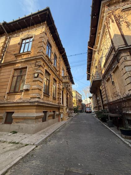 Vanzare 7 camere  in vila BELLE ÉPOQUE - GRADINA ICOANEI - 28