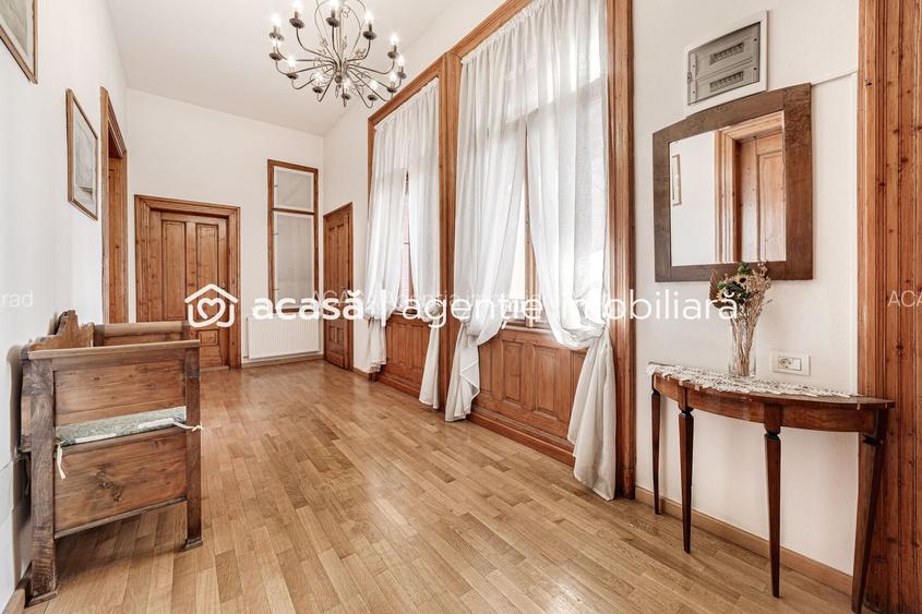 Bijuterie arhitecturală cu istorie. Confort modern, Ultracentral. - 4