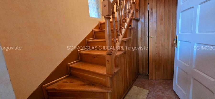 Pucioasa Dambovita,  zona centrala, vanzare casa si teren - 26