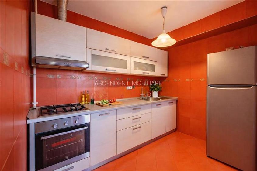 3D& Film! Decomandat, etaj2, terasa, parcare, Central, Brasov - 2