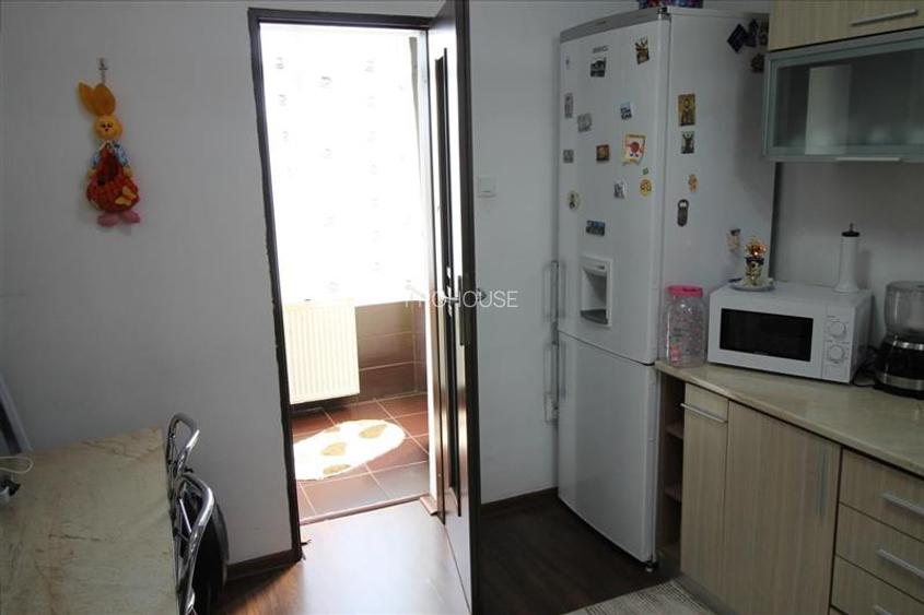 Zona Martir Closca - 2 camere decomandate - 7