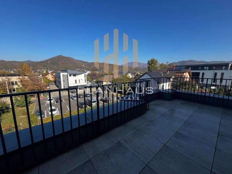 Apartament 3 camere ,Penthouse ,Centrul vechi Baia Mare - 2
