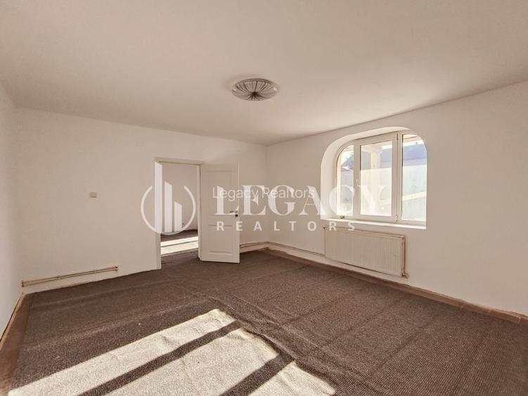 Vilă de închiriat, parter + etaj, str. Valea Rediului 36 - 26