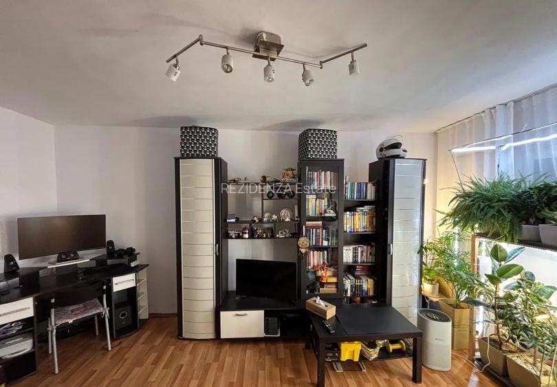APARTAMENT 2 CAMERE DECOMANDAT BLOC 1980 METROU GORJULUI - 11