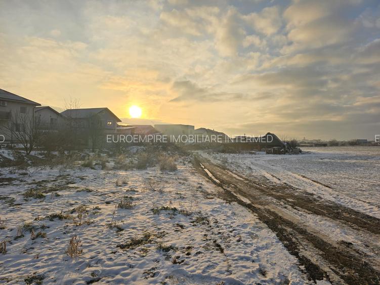 Teren de vanzare in Lazu - 2