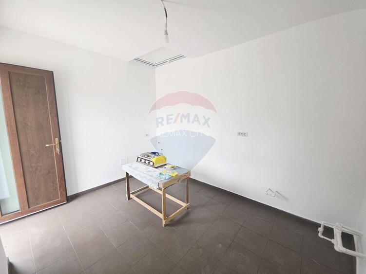 Casă cu livadă și teren generos – Girov - 24