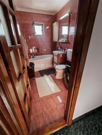 Decomandat cu 2 băi linga BRD - 6