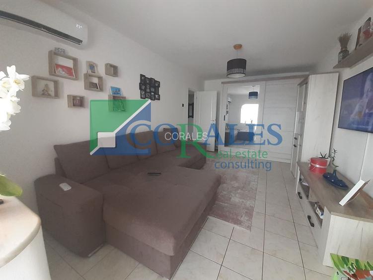 Vedere pe 2 parti. Decomandat. Mobilat si utilat. - 7