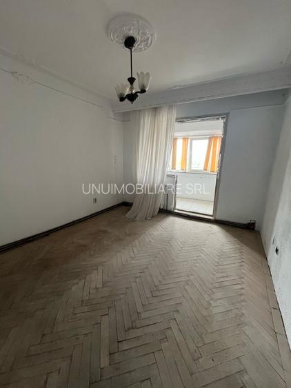 Apartament trei camere - Zona Poliție Gară - 74 mp - 2