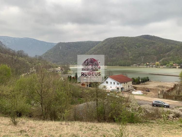 Teren intravilan 2.580 mp Eșelnița, acces DN57, ideal turism, locuinte - 5