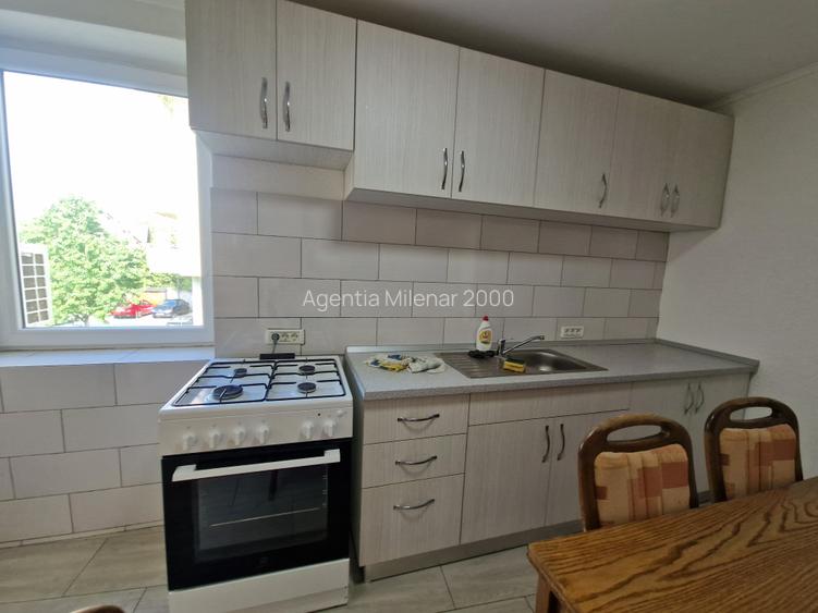 pe Calea Bogdaneștilor vecin Hotel - 13