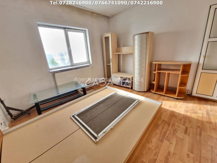 Apartament 3 camere ,situat in Rovinari, Str. 22 Decembrie 1989 - 5