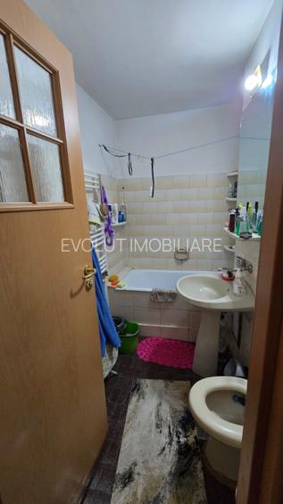 Apartament semidecomandat- zona inel I - 9