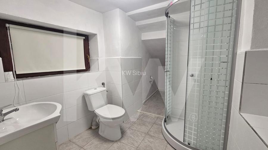 Apartament la casa de inchiriat 3 camere Cisnadie - 5