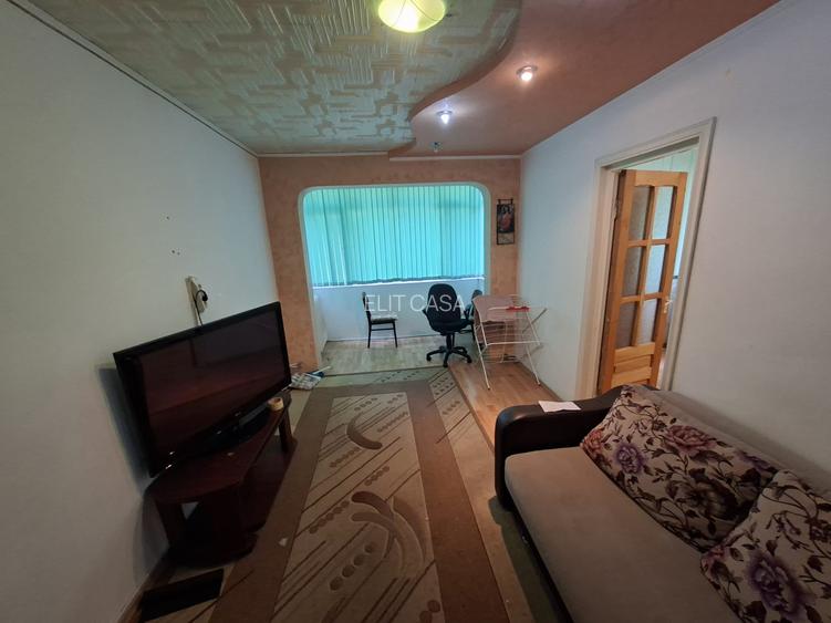 Apartament de 3 camere, etajul 1/4, zona Alexandru cel Bun - 2