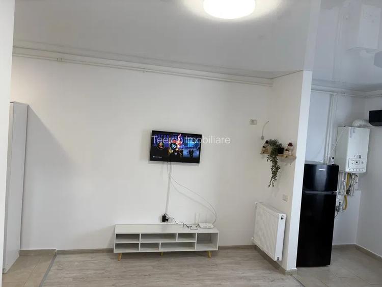 Garsoniera / semidecomandata / centrala proprie / AC / 34 mp / Tineretului 53 - 4
