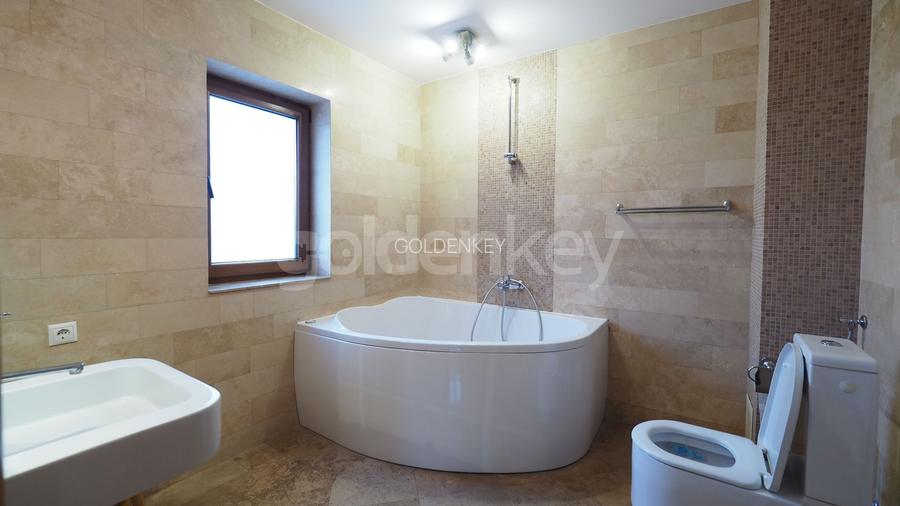 Vilă superba cu 8 camere, mobilata modern, piscina - 23