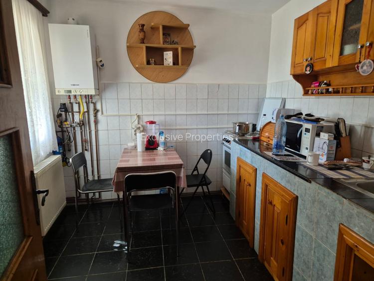 Buzau Casa langa liceul Hasdeu, langa pe str. Plevnei - 6