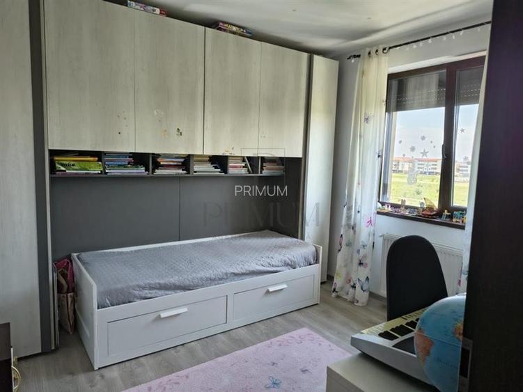 GIROC | PENTHOUSE 4 CAM | DECOMANDAT | 2 BAI | 2 BALCOANE | PARCARE | POD - 6