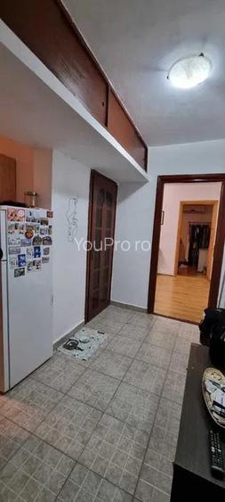 Apartament 3 camere etaj 1 Zona  Spitalul Judetean/Parcul Padurice - 2