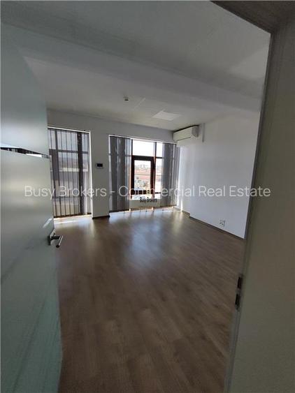 Spatii Birouri - 1500 mp - Piata Cibin - 23