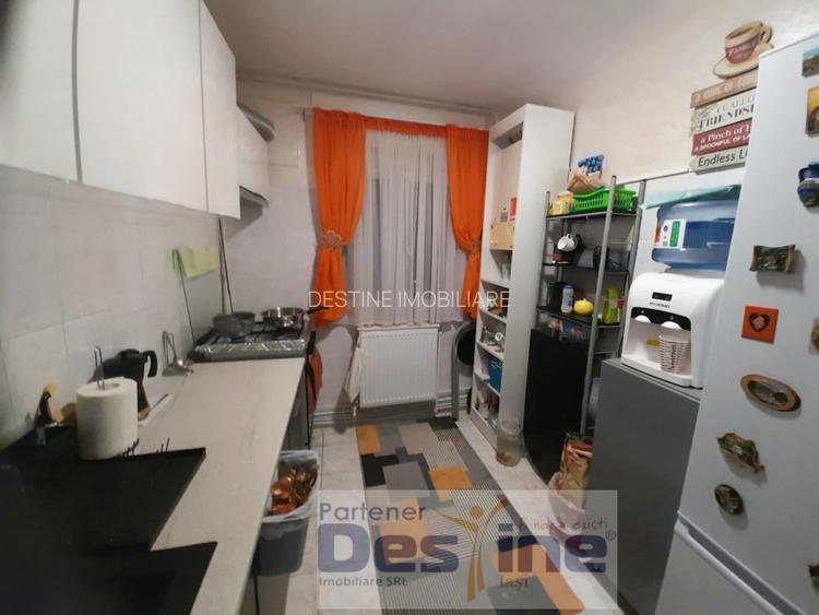 Apartament 3 camere Semidecomandat - 60mp, Etaj 4, Centrala termica - Podu Ros  - 6