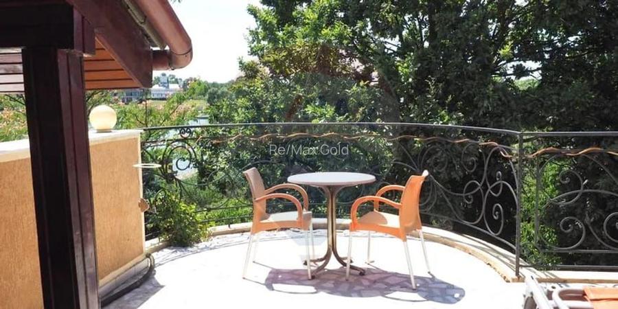 Vila la Lacul Snagov deschidere 21 ml,  ponton propriu - 17