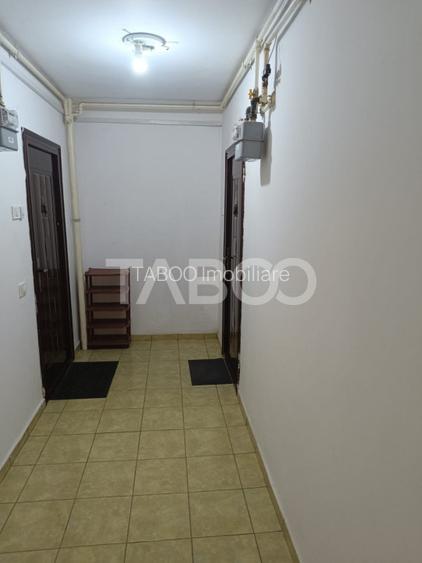 Garsoniera cat un apartament- 51 mp utili balcon 6 mp etaj 3 sat Marsa - 9
