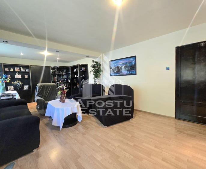 Casa individuala de vanzare, 4 camere, 2 garaje, Lipovei - 6